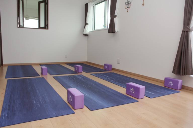 Yoga Room Kurma(ヨガルーム クールマ)のスタジオ風景