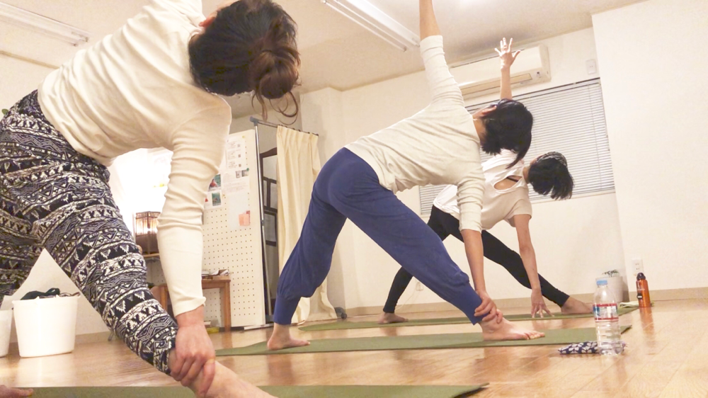 Yoga parama (ヨガパラマ)のレッスン風景2