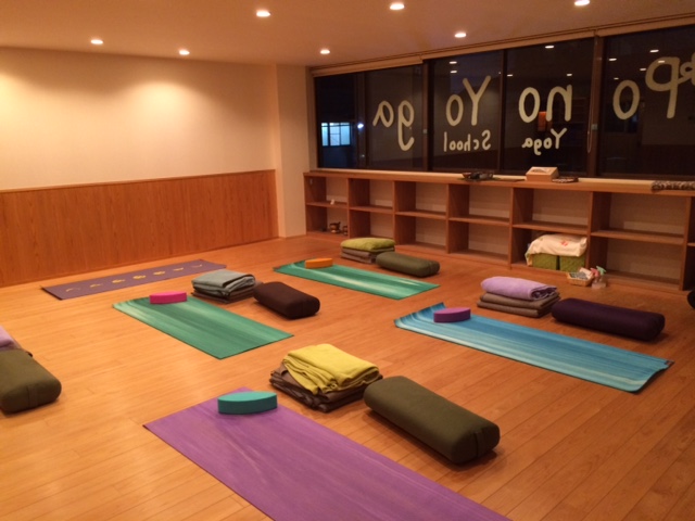 Pono Yoga(ポノヨガ)のスタジオ風景