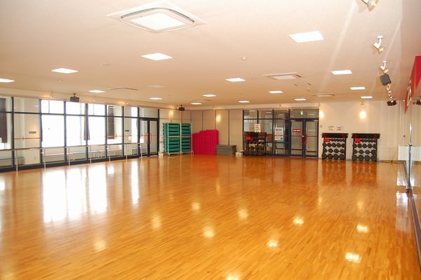 コナミスポーツクラブ東加古川のスタジオ風景